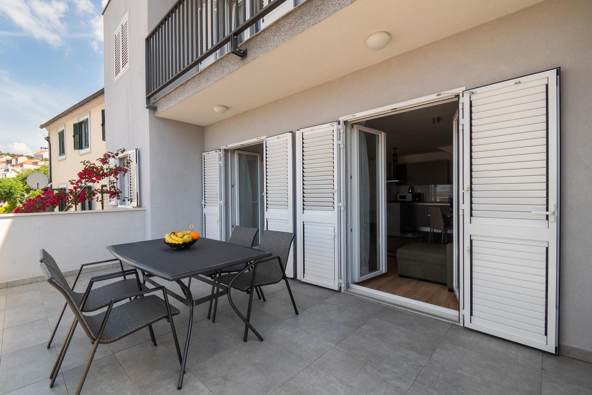 Apartman Miriam Sibenik Ngoại thất bức ảnh